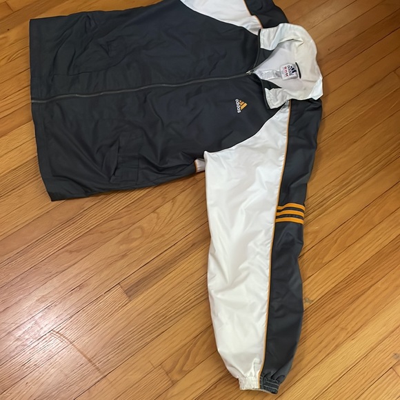 Adidas vintage windbreaker - Picture 4 of 6